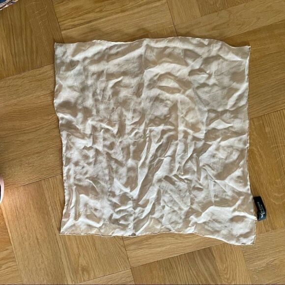 Vintage YSL Pocket Square - Picture 2 of 5